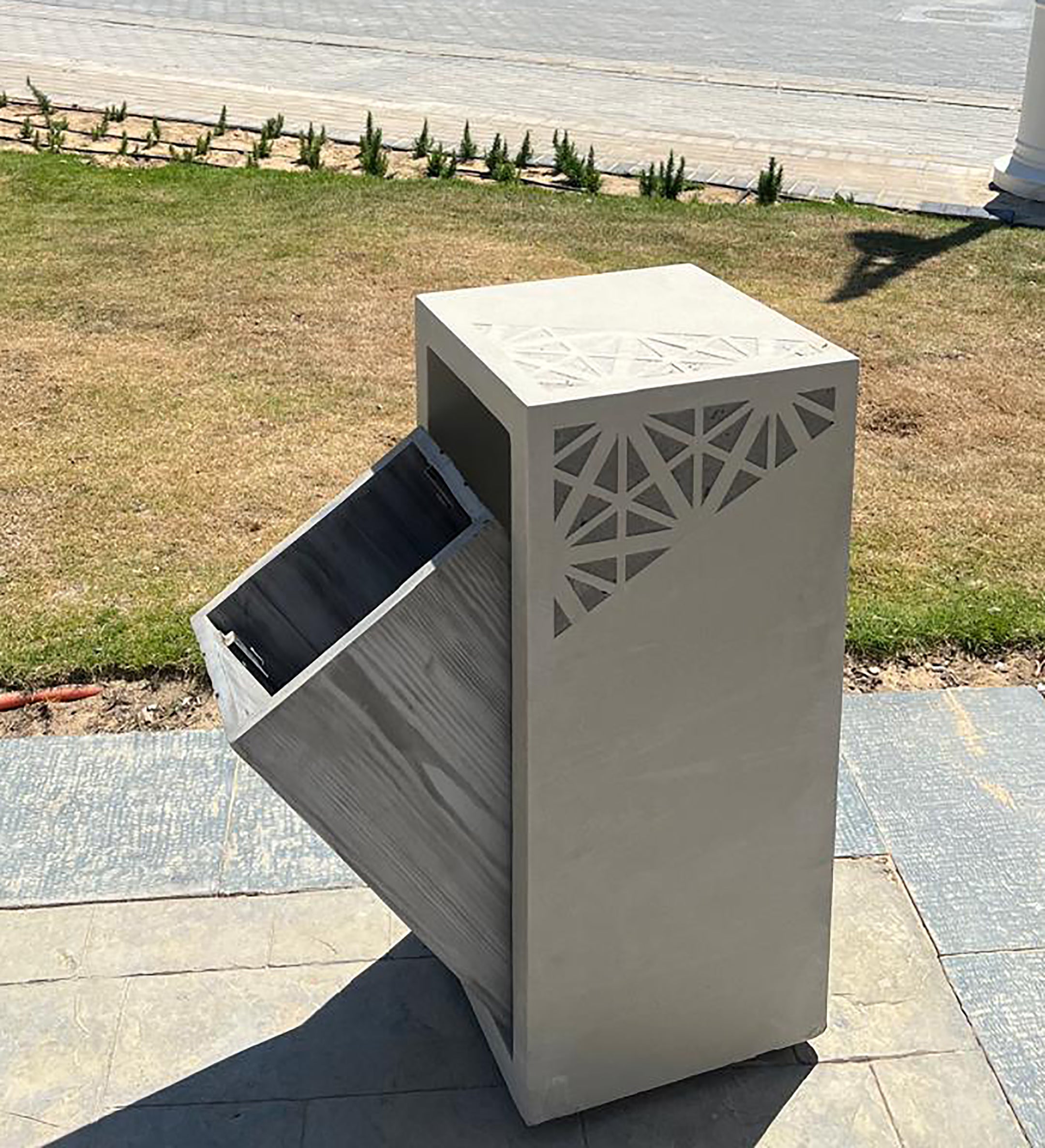Standard Trash Bin