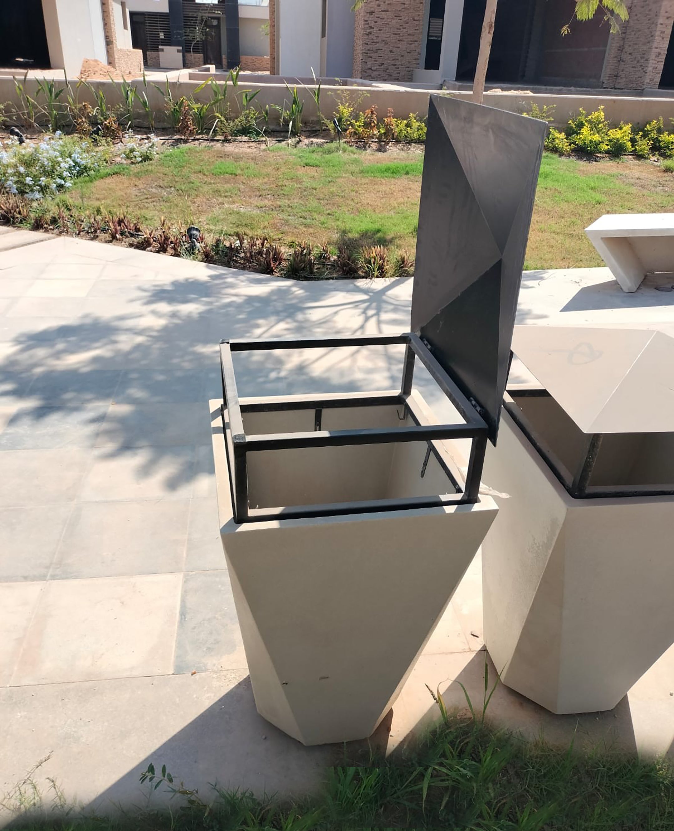 Geo Trash Bin